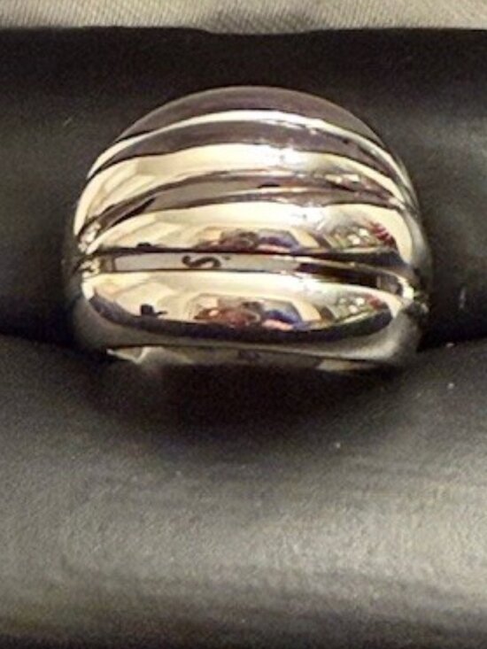 Lia Sophia "RIDGELINE" Ring - Picture 4 of 6